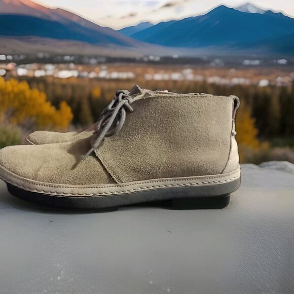 UGG Neumel chukka boots in a tan suede Sz. 11.5 main image 5